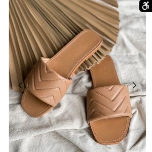 Brand new sandals size 7